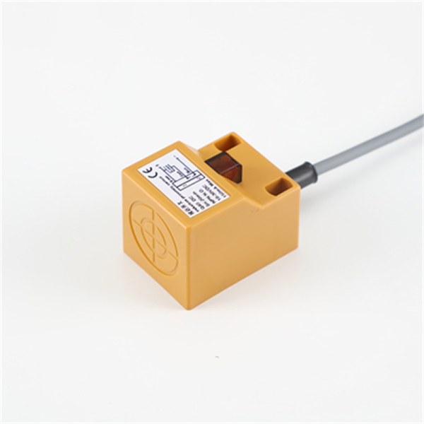 Q40 Plastic DC 3 Wire Yellow Housing Square Sensor Inductive Proximity For Metal Detection