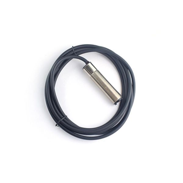 Retro Reflective Mode Photoelectric Proximity Sensor With 2M Cable DC 3 Wire M18 Size