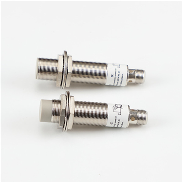 Wireless DC M18 Metal Tube Proximity Capacitive Sensor Switch With 4 Pin M12 Connector